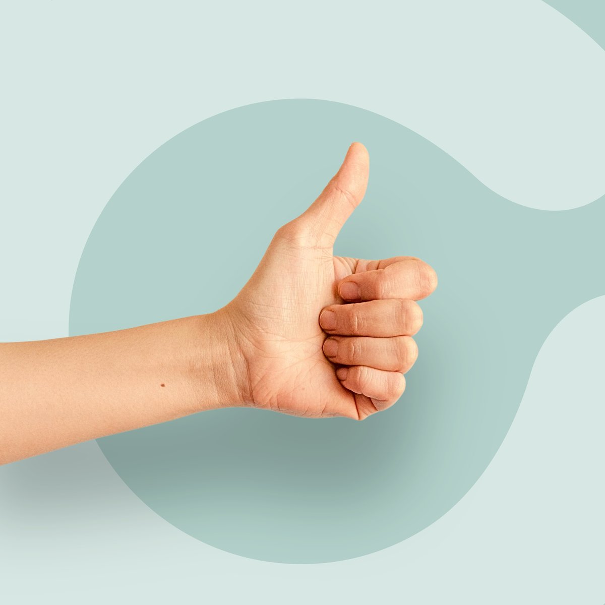 hånd-laver-tommel-op